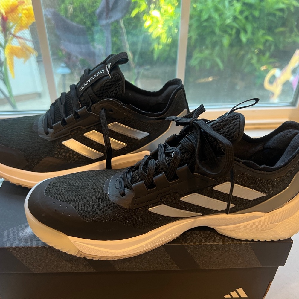 Adidas size Crazy flight shoe- NWT size 7.5